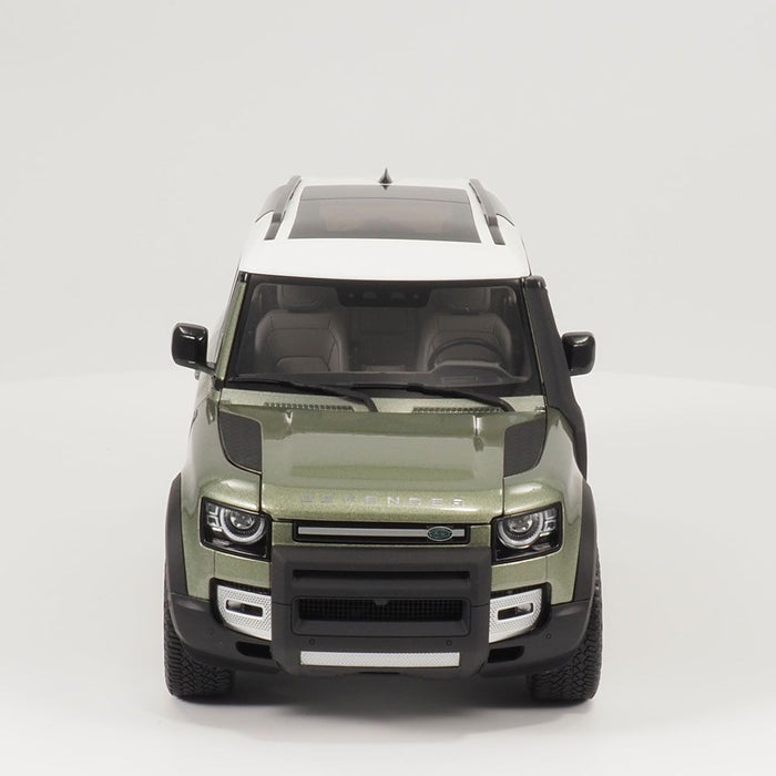 Land Rover Defender 90 1:18 Scale Model - Pangea Green