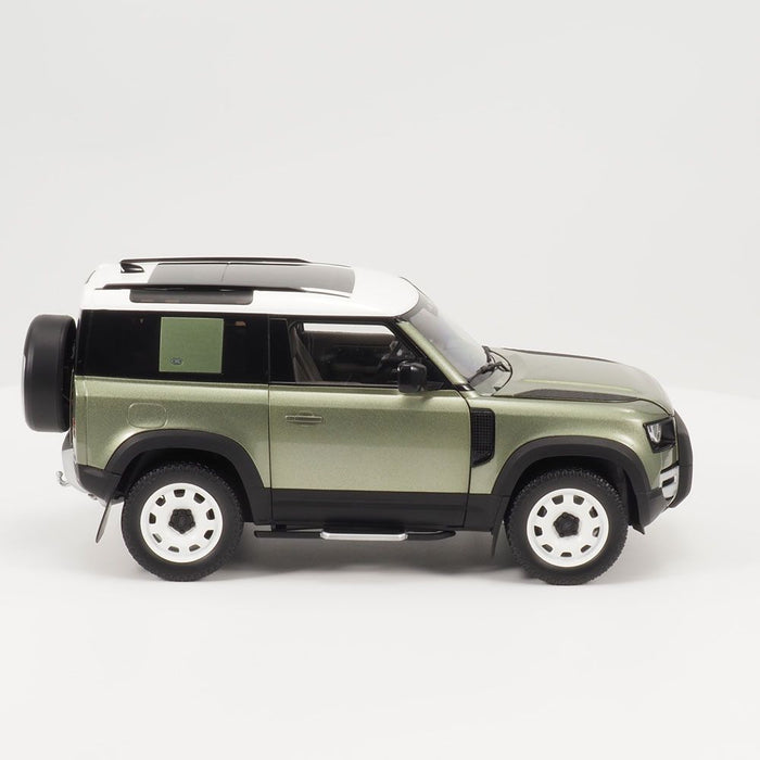 Land Rover Defender 90 1:18 Scale Model - Pangea Green