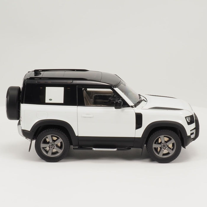 Land Rover Defender 90 1:18 Scale Model - Fuji White