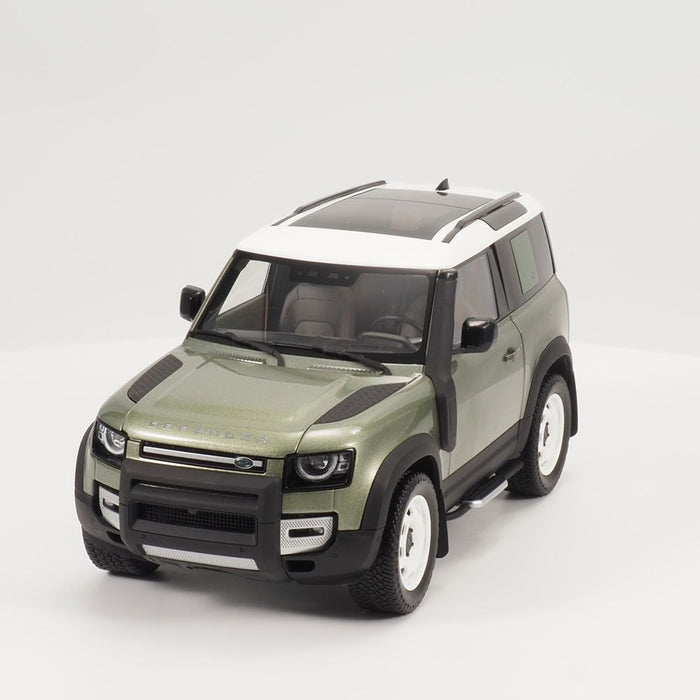 Land Rover Defender 90 1:18 Scale Model - Pangea Green