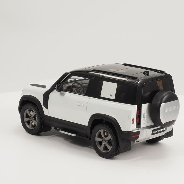 Land Rover Defender 90 1:18 Scale Model - Fuji White